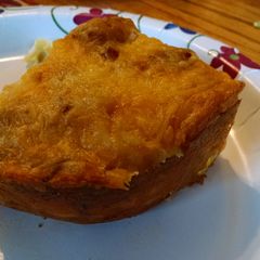 A picture of Christmas morning breakfast bake.