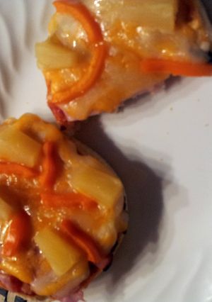 A picture of Mini Pizzas.