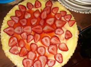 Una foto de Kuchen de Frutillas 🍓 y crema pastelera (instantánea)