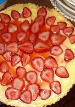 Una foto de Kuchen de Frutillas 🍓 y crema pastelera (instantánea)