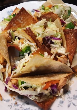 A picture of Asian Wonton Tacos.