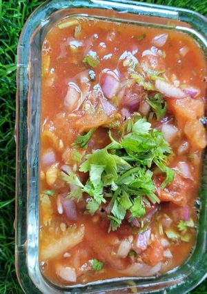 A picture of Roasted tomato chutney.