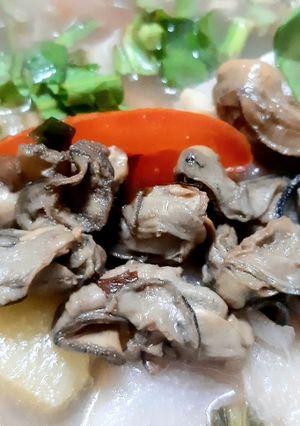 Hình của món Canh hàu nấu măng chua.