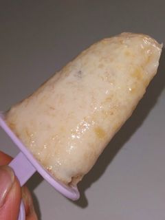 Una foto de Helado casero de Yogurt natural y Plátano🍦🍧🍦