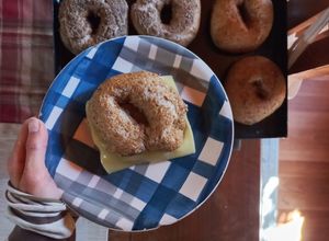 Una foto de Bagels integrales: ricos y sencillos