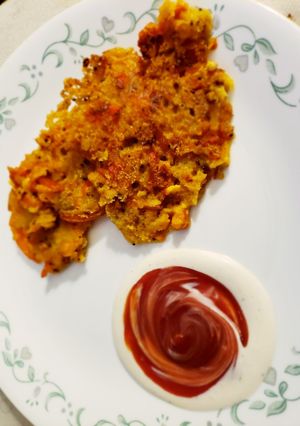 A picture of Cheese chilli rava pancake.