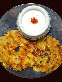 ફરાળી થાલીપીઠ(farali thalipith recipe in Gujarati) રેસીપી મુખ્ય ફોટો