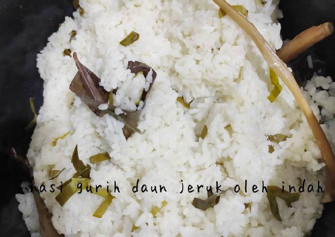 Nasi Gurih Daun Jeruk