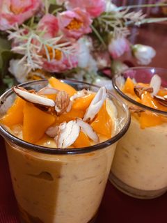 मैंगो रबड़ी (Mango rabdi recipe in Hindi) रेसिपी मुख्य फोटो