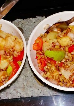 A picture of Sprouts Fruit Chat.