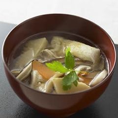 Chinese-Style Ozouni (Mochi Cake Soup) Flavored With Pure Sesame Oil A picture of Chinese-Style Ozouni (Mochi Cake Soup) Flavored With Pure Sesame Oil.