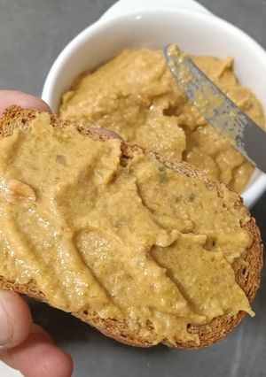 Una foto de Muhammara o crema de pimientos