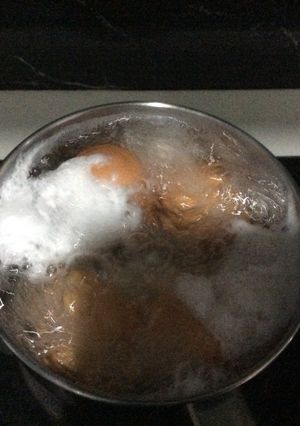 A picture of Perfect Hard-boiled Eggs.