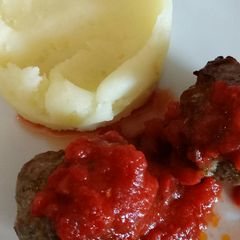 Polpette in sugo - meatballs in a tomato sauce A picture of Polpette in sugo - meatballs in a tomato sauce.