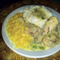 A picture of Southern Smothered Chicken.