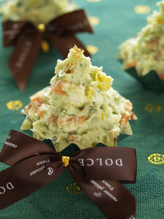 A picture of Creamy Christmas Tree Salad.