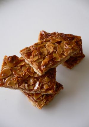 A picture of Light & Crispy Florentines.