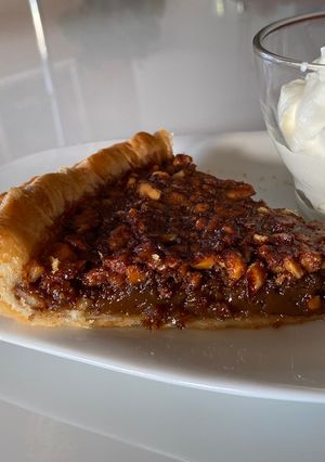 Une photo de ❤️ Tarte aux noix et sirop d’érable ou miel 🍯