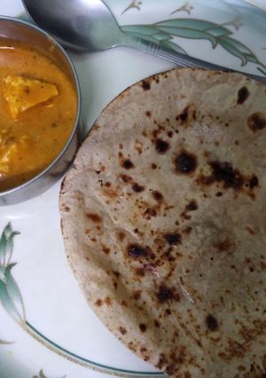 शाही पनीर (shahi paneer recipe in Hindi) रेसिपी मुख्य फोटो