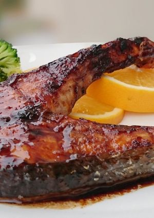 A picture of Salmon In Teriyaki Sauce.