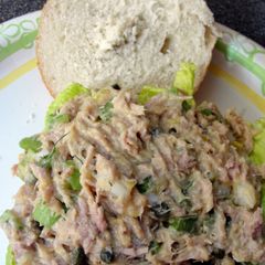 A picture of Old-Fashioned Tuna Salad.