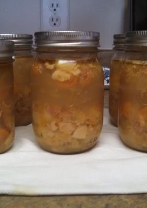 A picture of Emerald Isle Clam Chowder.