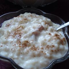A picture of Rice Pudding.