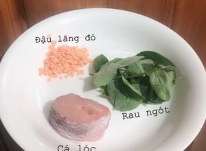 Hình của món Cháo cá lóc đậu lăng & rau ngót mix dầu olive.