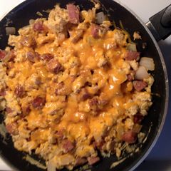 A picture of Polish Kielbasa & Eggs.