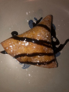 A picture of Nutella s’more samosas.