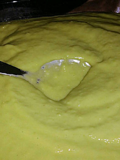 Una foto de HU3RAz♡ Salsa de Aguacate "Picosa" =)~
