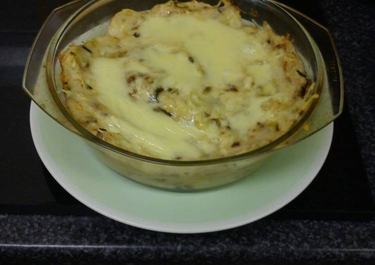 Recipe of Cheesey leek and potato bake in 14 Minutes for Beginners