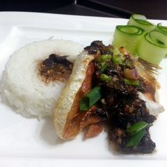 A picture of Salmon With Garlic Black Bean Sauce.