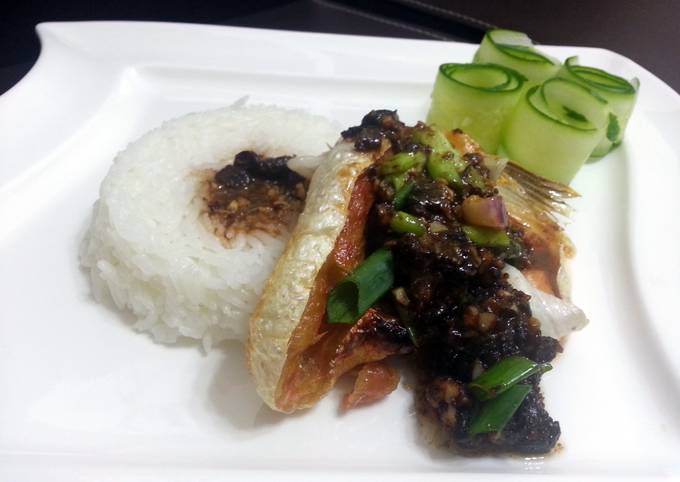 Salmon With Garlic Black Bean Sauce