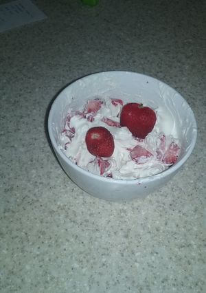 A picture of Quick strawberry cream cheese.