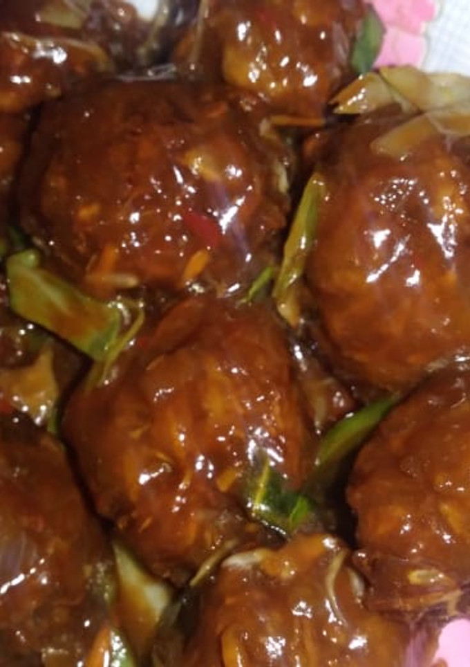 ગ્રેવી મન્ચુરિયન (Gravy Manchurian Recipe In Gujarati) રેસીપી મુખ્ય ફોટો
