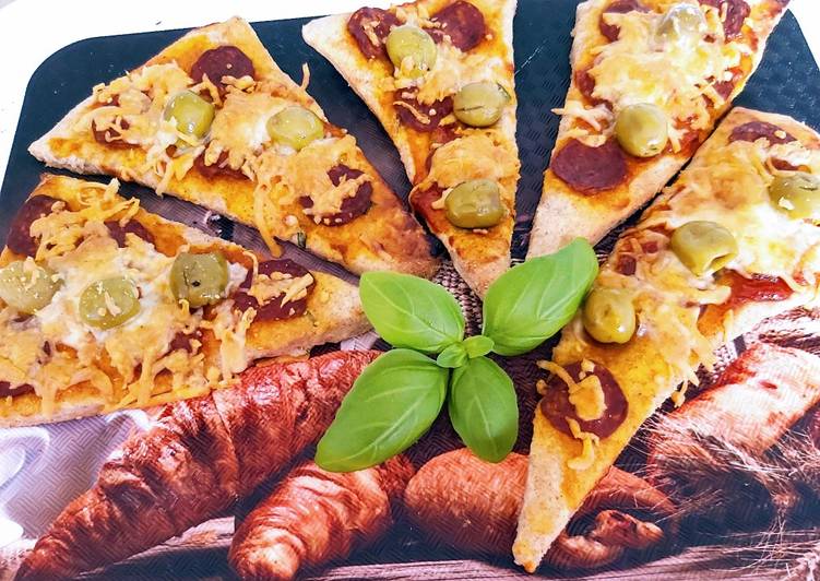 Bazsalikomos teljes kiörlésű pizza szelet 🍕🍕🍕