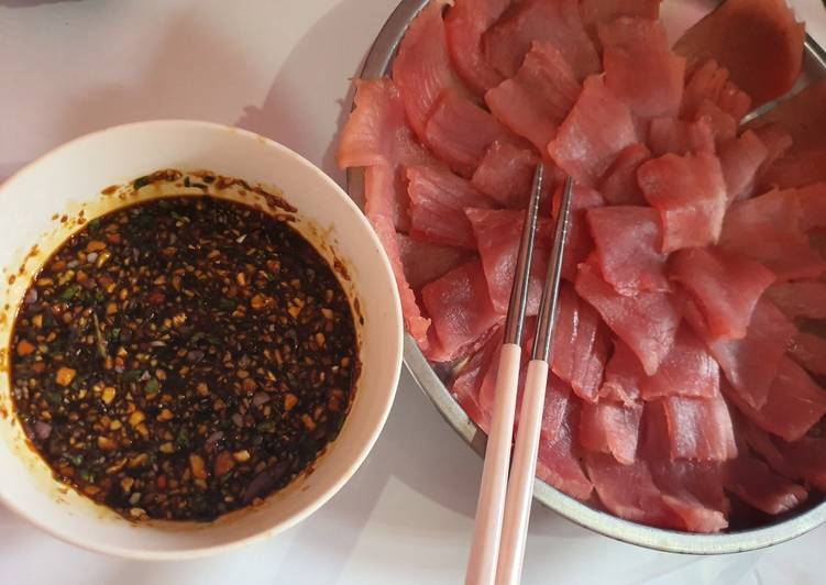 Langkah Mudah untuk Menyiapkan Tuna Sashimi (ala Manado), Enak