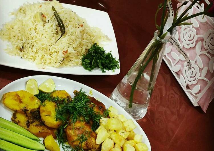 ستيك الدجاج التندوري مع البطاطا + الأرز الهندي الحار