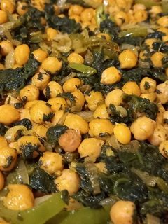 Una foto de Garbanzos con espinaca