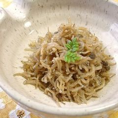 A picture of Serve with Rice: Chirimen Sansho.