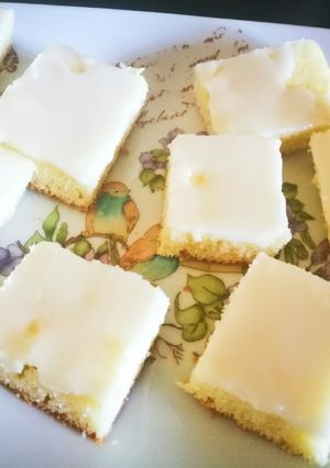 Una foto de Cuadraditos de limón 🍋