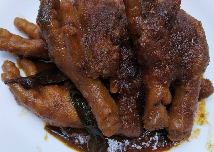 5. Oseng ceker membahana