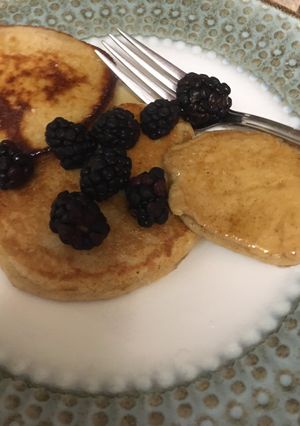 A picture of 3 ingredient fake pancakes (made with oats and cottage cheese).