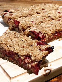 A picture of Strawberry & Oat Bars.