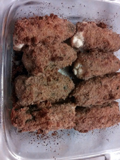 A picture of Jalapeño Poppers with cream cheese.