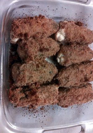 A picture of Jalapeño Poppers with cream cheese.