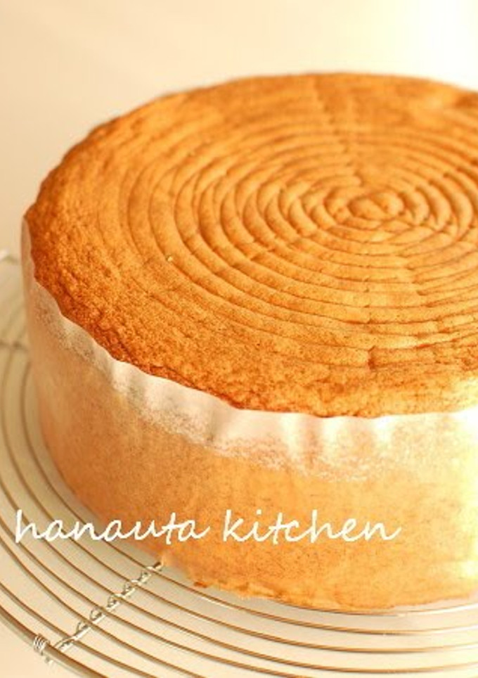 A picture of Basic Moist Sponge Cake.