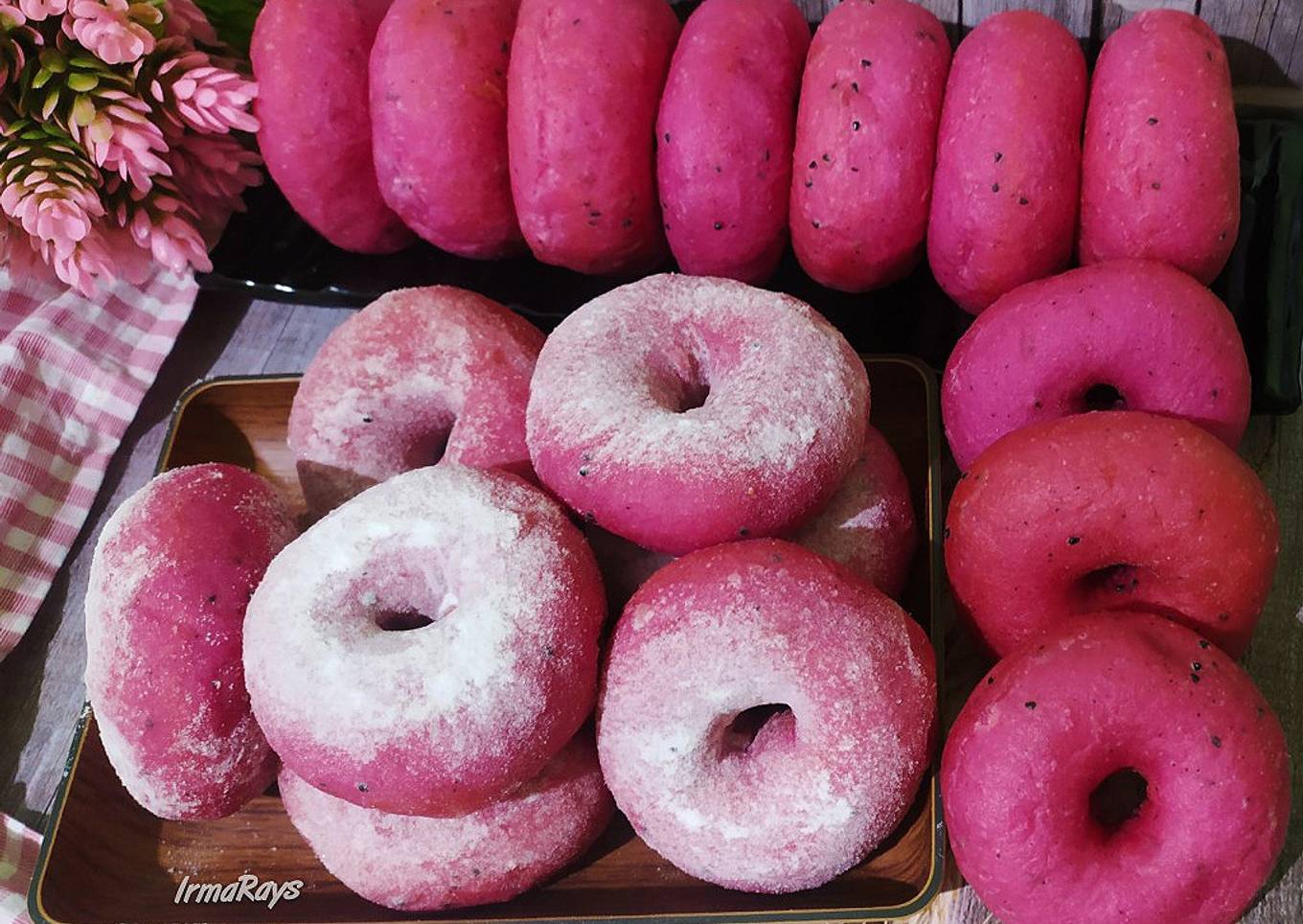 Donat Buah Naga