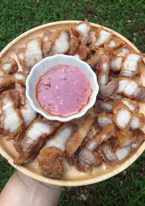 รูปของ “หมูสามชั้นทอดน้ำปลา”
